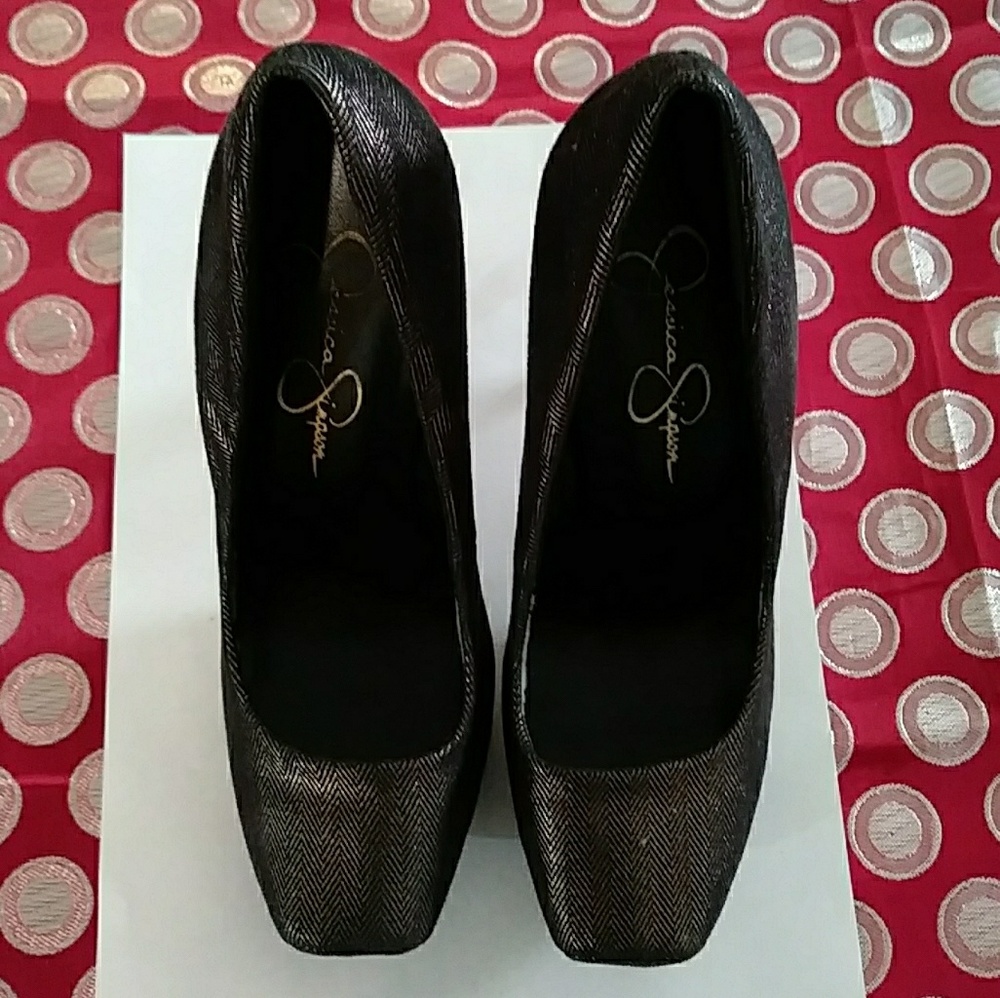 Jessica Simpson Gold & Black Heels